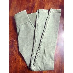 Olive Nikibiki Leggings